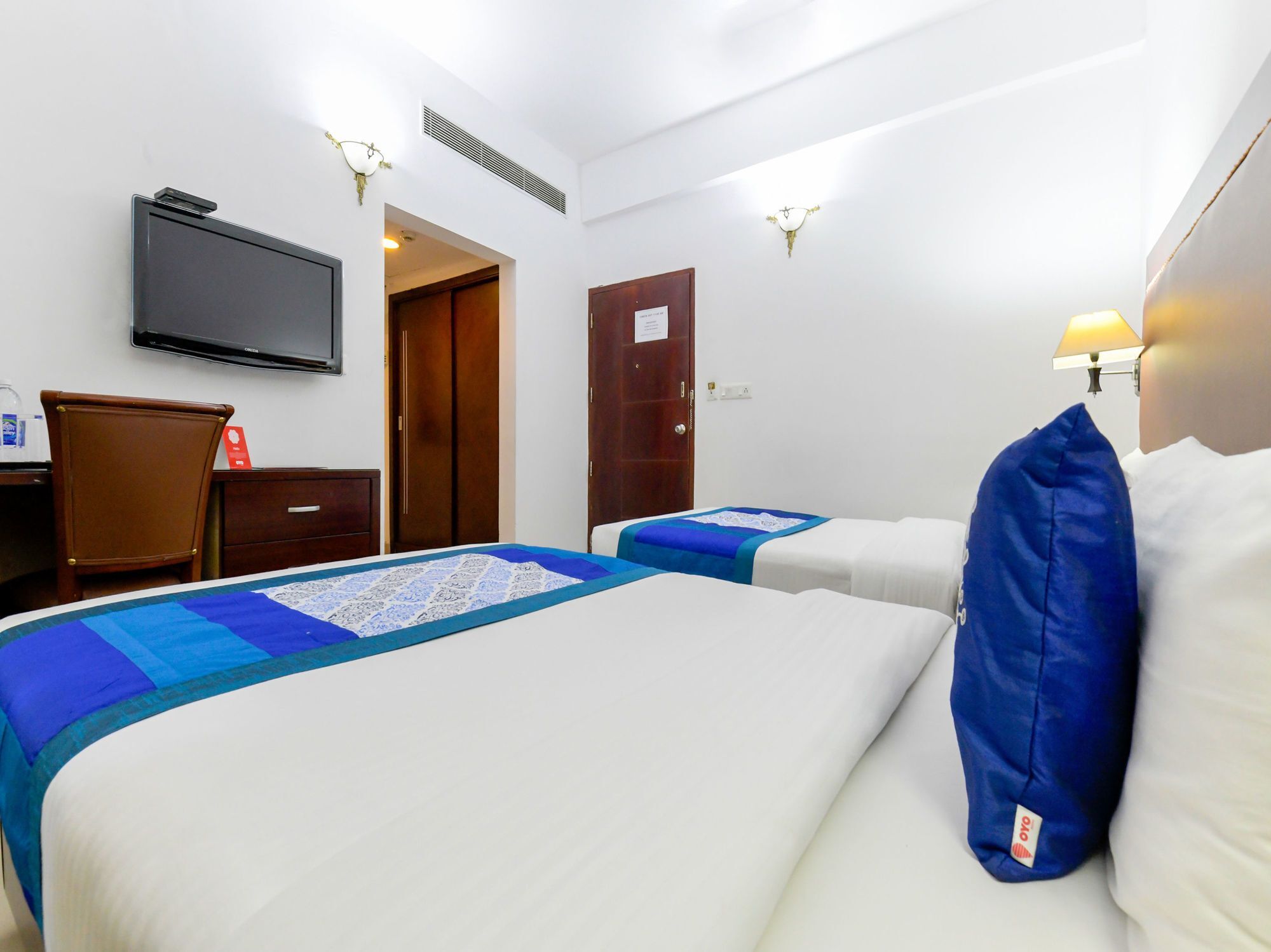 Hotel Oyo 7188 Ajantha Regency Kochi Exterior foto
